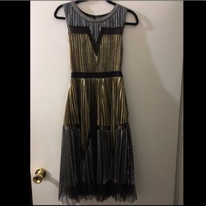 Metallic pleated sleeveless midi dress